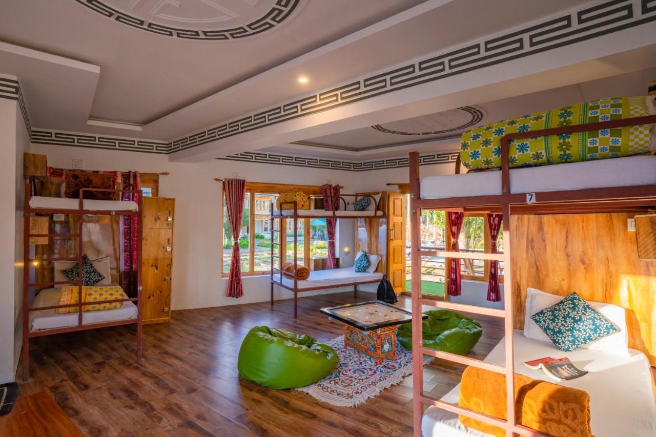 Rainbow Hostelier Лех Экстерьер фото