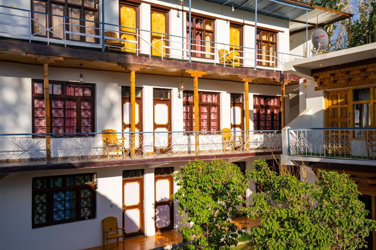 Rainbow Hostelier Лех Экстерьер фото